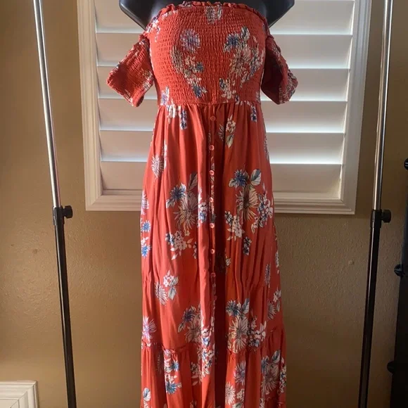 pleated maxi dress off the shoulder Satin Off Shoulder Pleated Maxi Dress - Black